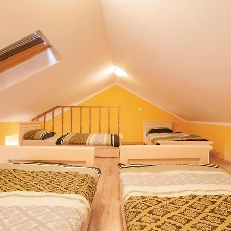 1 Bedroom Beautiful In