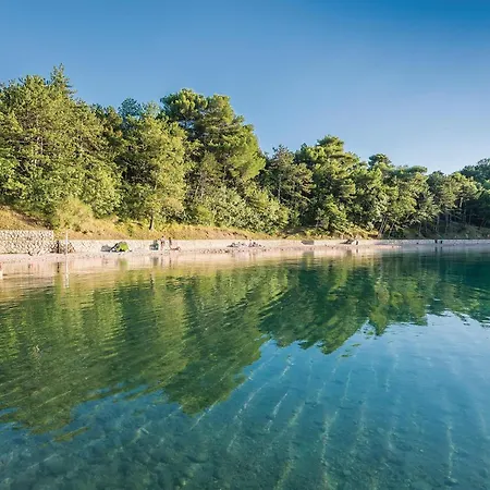 1 Bedroom Beautiful In Omišalj