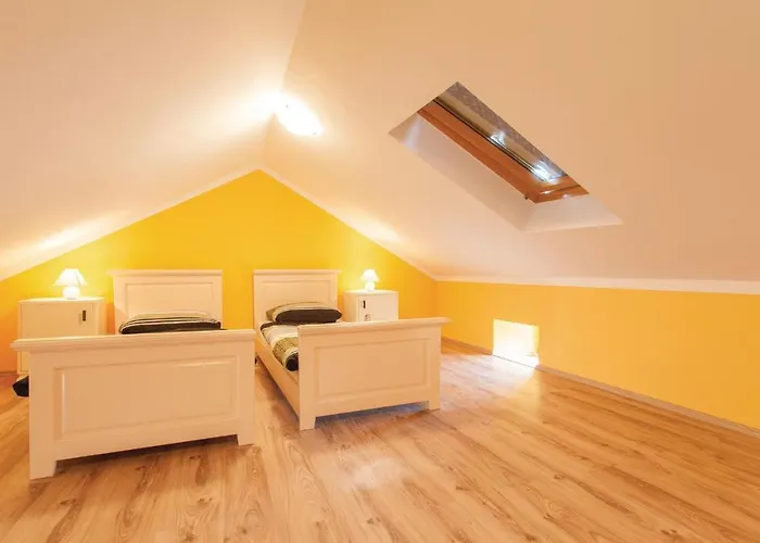 1 Bedroom Stunning In Διαμέρισμα