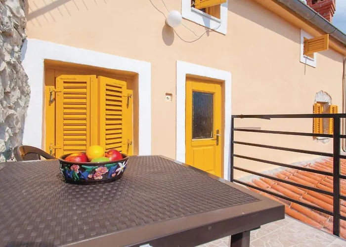 1 Bedroom Stunning In * Omišalj