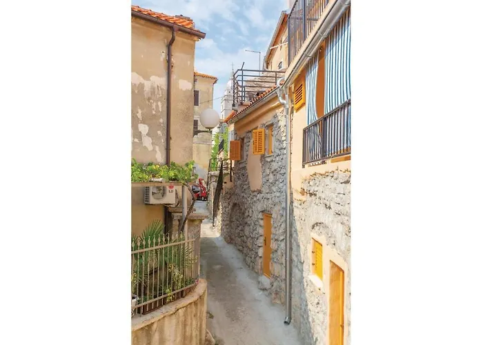 1 Bedroom Stunning In *