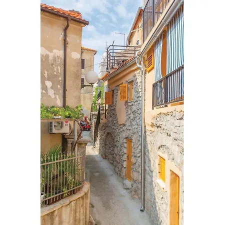 1 Bedroom Stunning In *