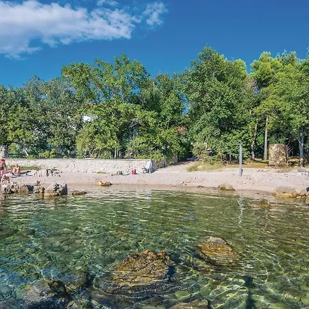 1 Bedroom Stunning In *